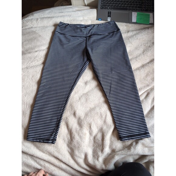 Savage Barbell cropped leggings size medium - Picture 6 of 6